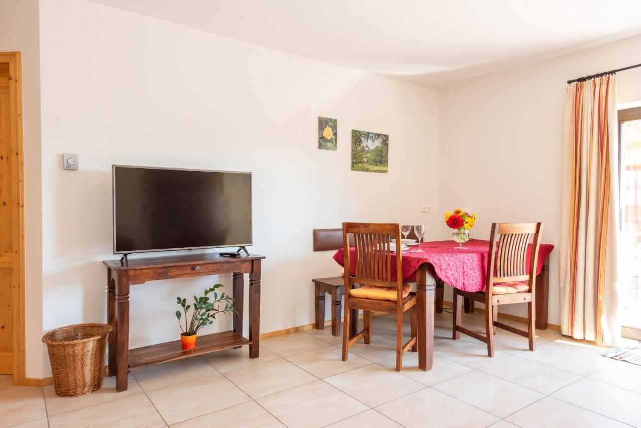 Ferienwohnung In Ruhiger Lage, Garten - 1 Sz Pöllauberg エクステリア 写真